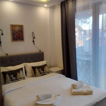 Kop San Hill Apartment *
